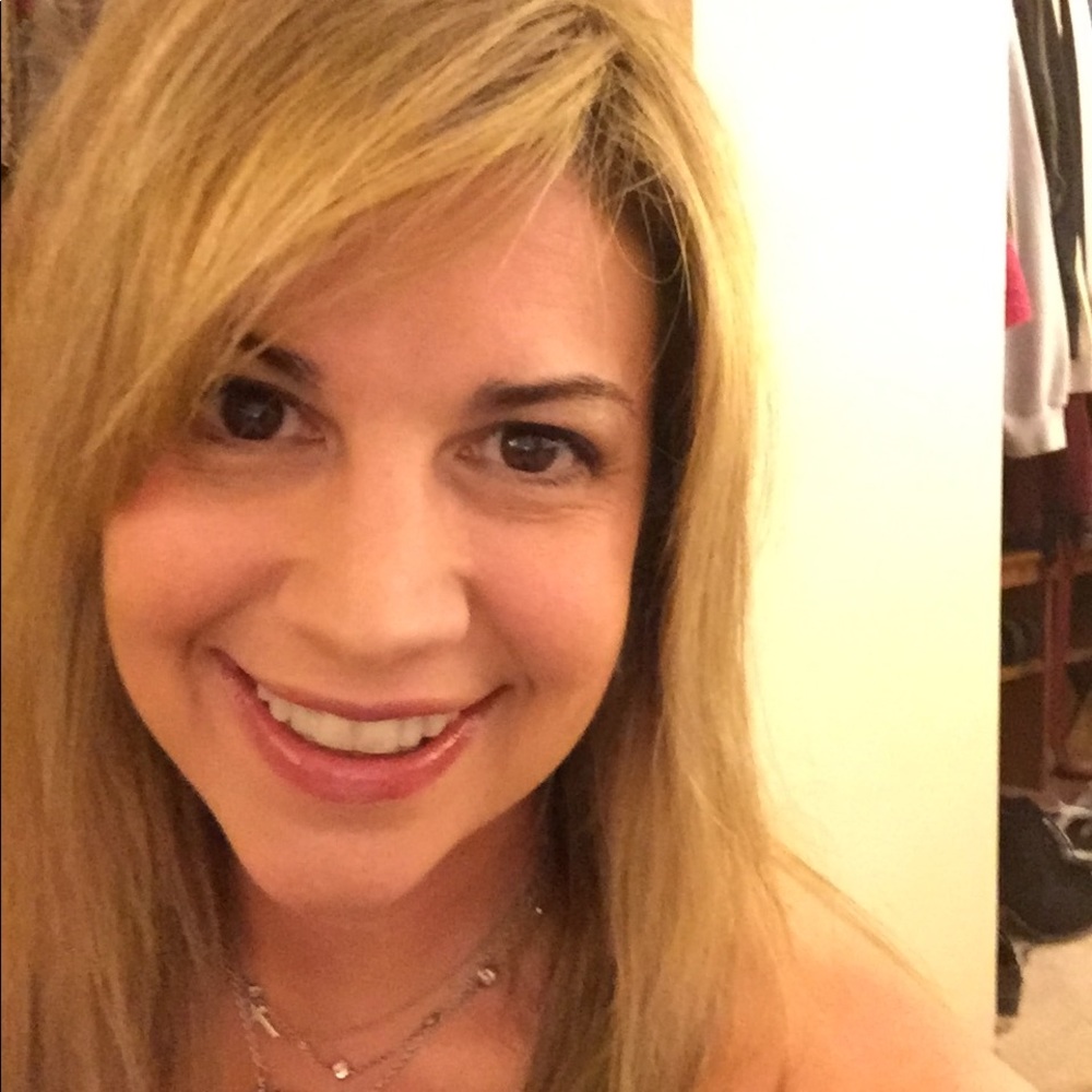 Meet your Posher, Angela